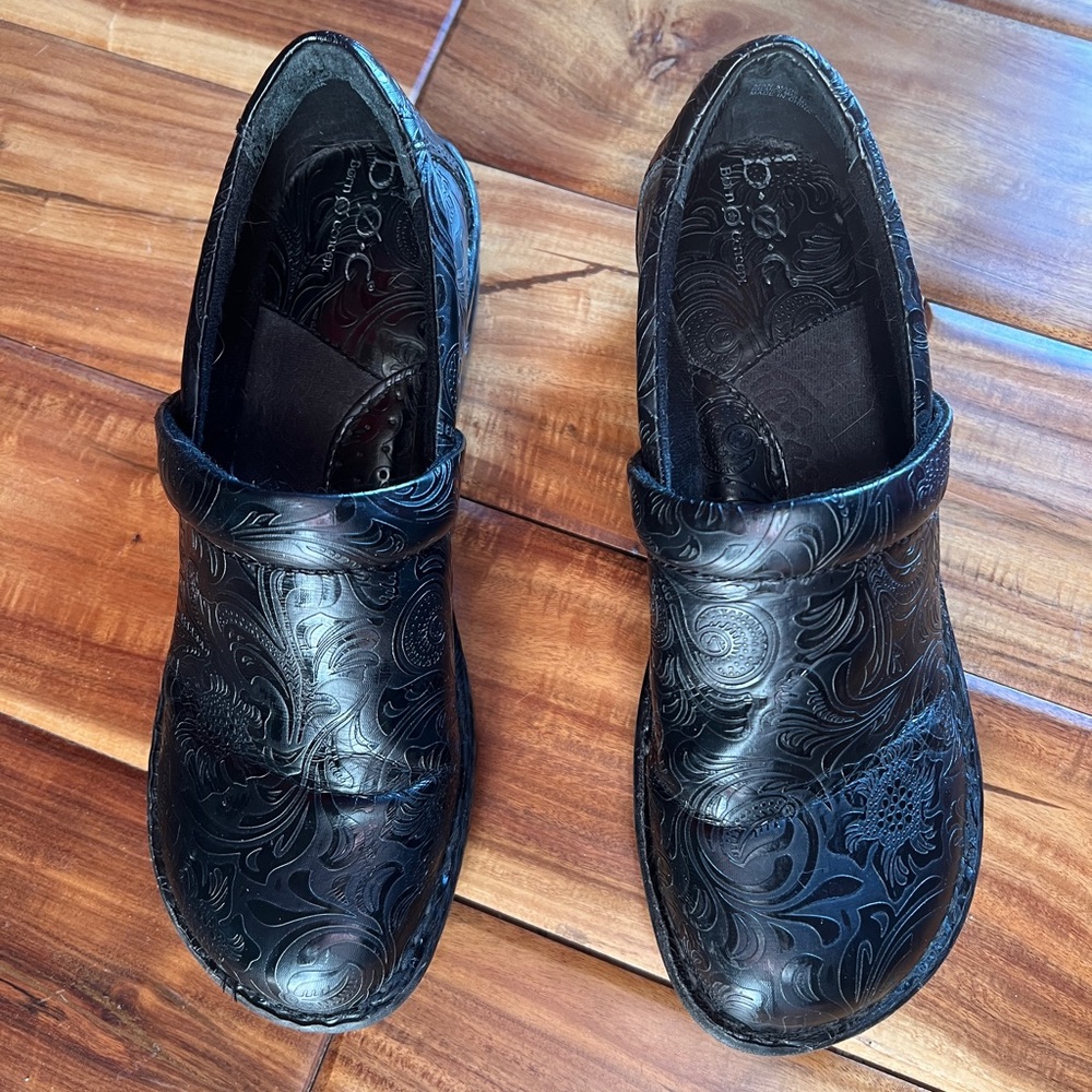 b.o.c GUC Black Size 8.5 Clog / Slip On